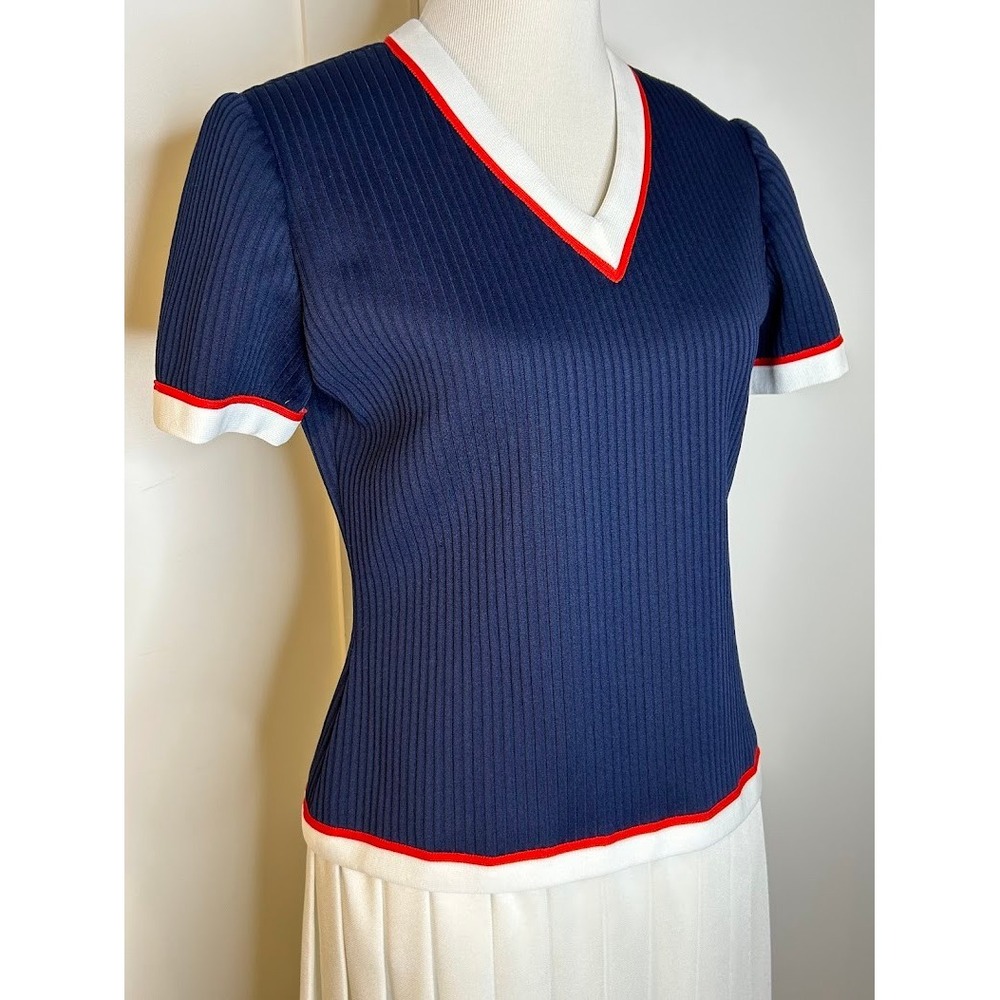 Vintage 1970s Leslie Fay Navy Blue White Pleated Knit Dress Red Trim V-Neck - Picture 2 of 15